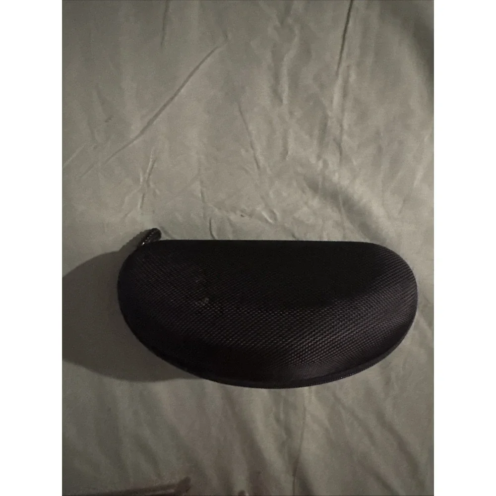 Oakley Hard Clamshell Sunglasses Case  Zipper Black With Soft Sack Cleaning Bag